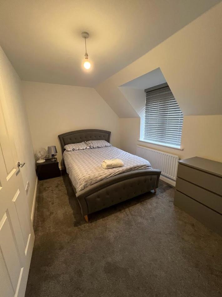 Stunning Two-Bedroom Apartment At A3Ree, Free Parking, Near Cribbs Causeway Mall Bristol Room photo